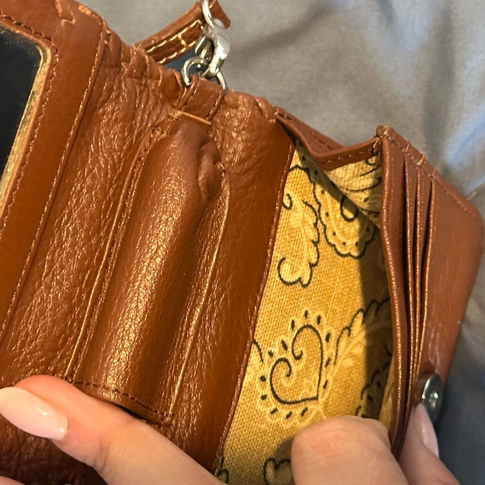 Brown Brighton Leather Crossbody Mini Bag/wallet with Heart Accents - Picture 4 of 4